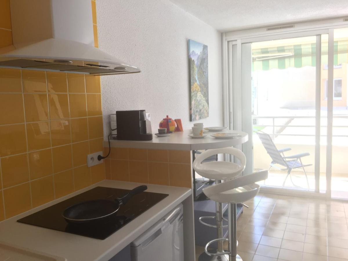 Studio 127, Vue Mer Et Piscine, Port Santa Lucia Сен-Рафаэль Экстерьер фото