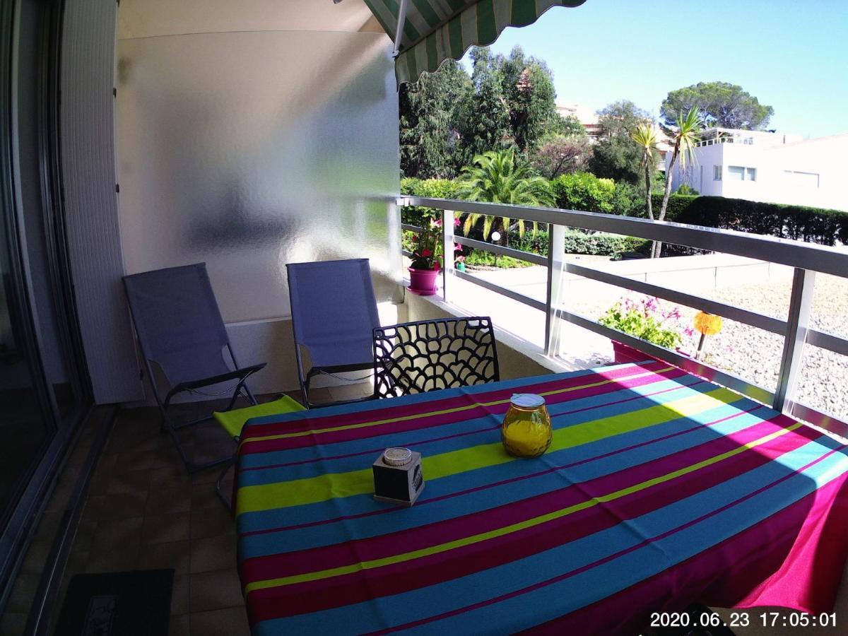 Studio 127, Vue Mer Et Piscine, Port Santa Lucia Сен-Рафаэль Экстерьер фото
